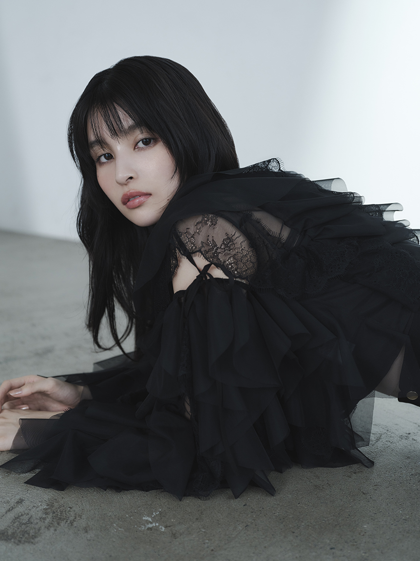 多WAY穿法網紗荷葉邊襯衫 FWFB261025