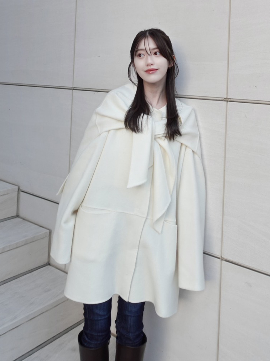 附圍巾無領翻領中長版大衣 FWFC255046