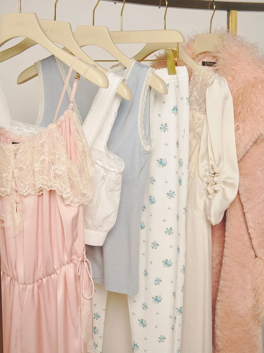 【Anniversary Edition】法式蕾絲肩帶上衣 LWFB264164