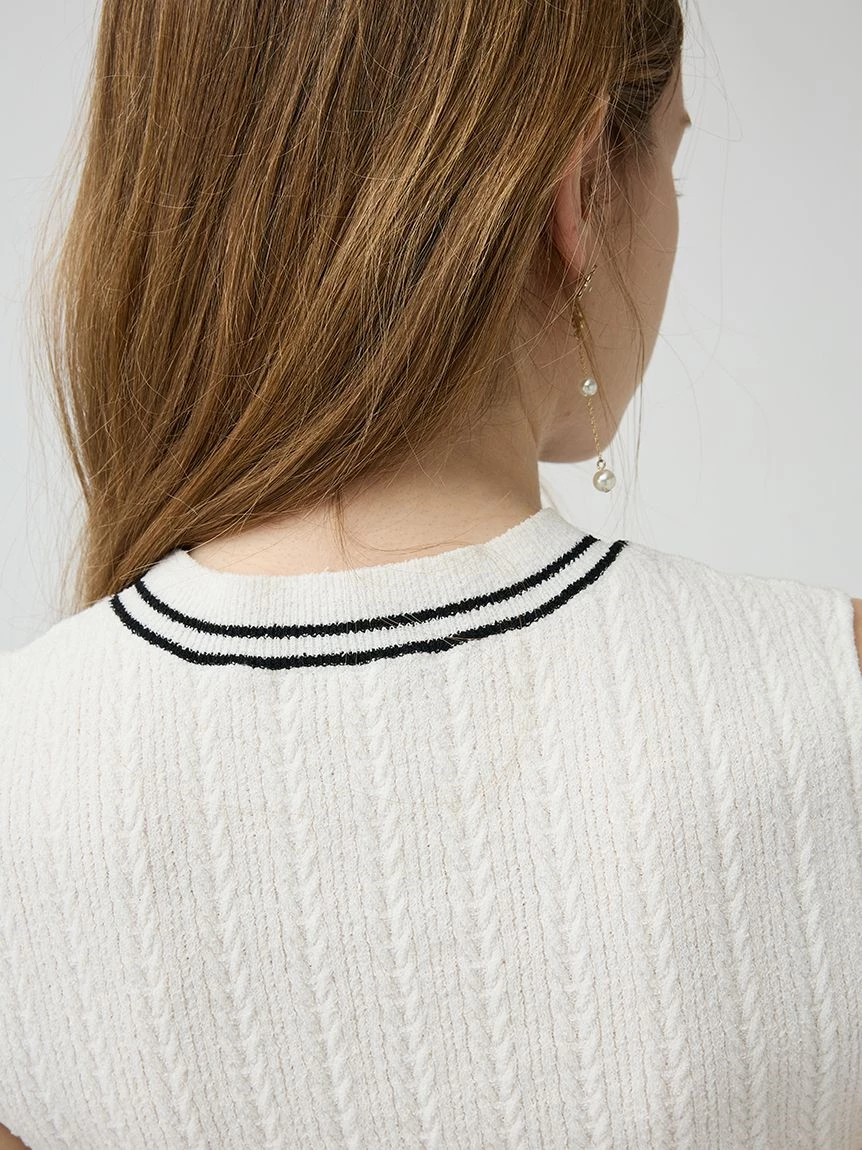【LILY BROWN×MARY QUANT】雛菊刺繡針織上衣 LWNT264106