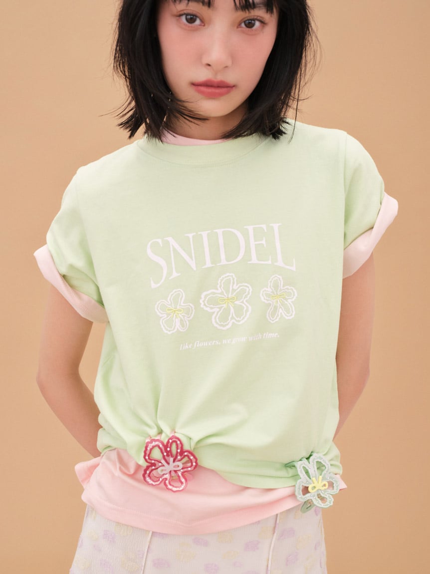 【BOUQUET OF JOY】SNIDEL字母花卉圖案T恤 SWCT252018