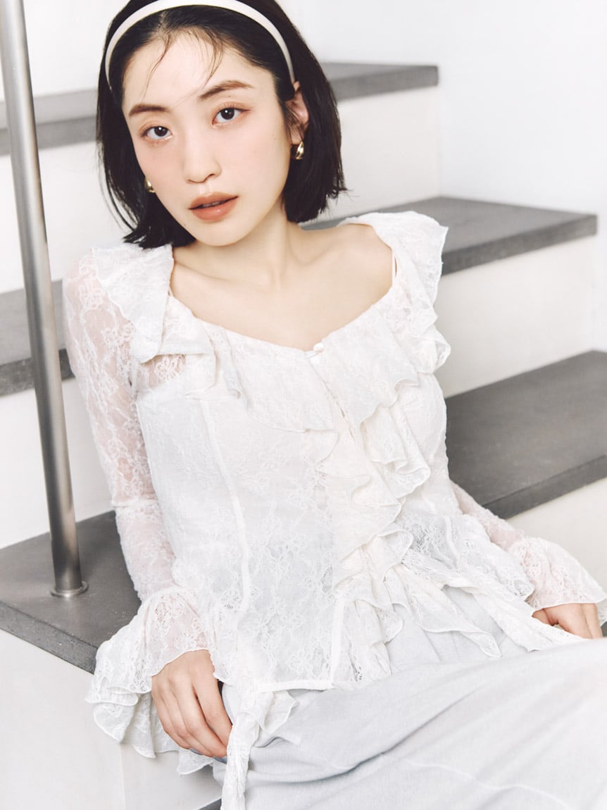 鏤空蕾絲荷葉邊上衣 SWCT261210
