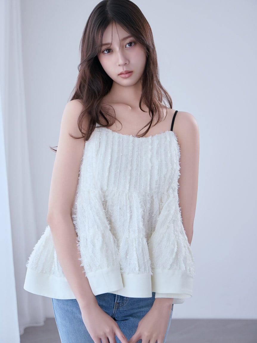 澎感層次細肩帶背心上衣 SWFB261174