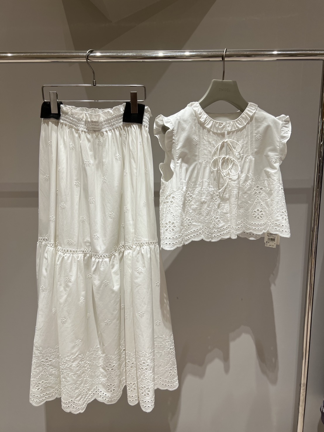 荷葉鏤空背心&長裙 SET SWFO251309