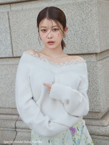 狐狸毛領蕾絲上衣 SWNT255015